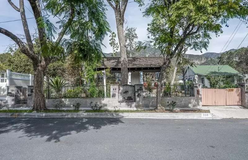 Property Image 3