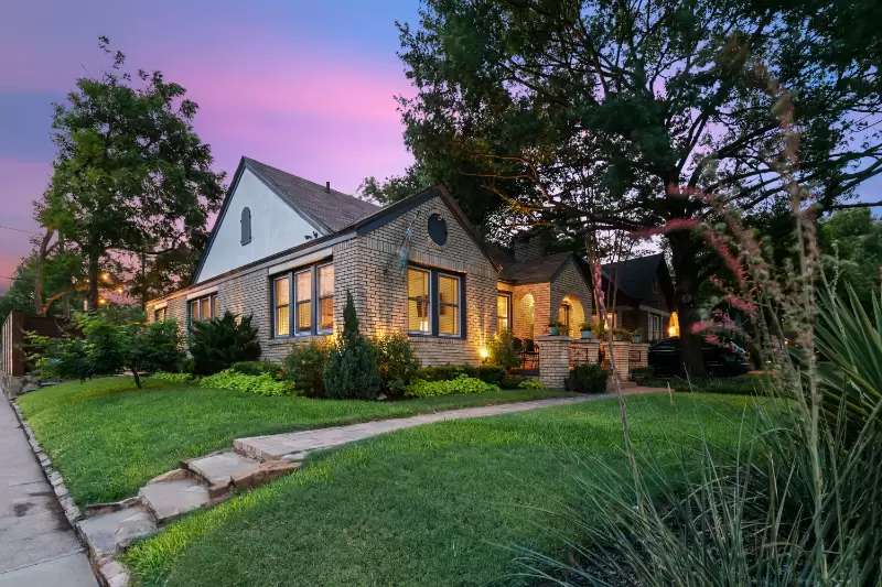Property Image 3