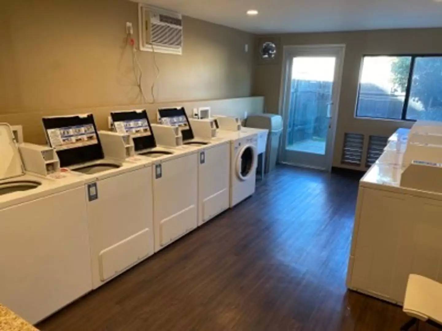 Property Image 8