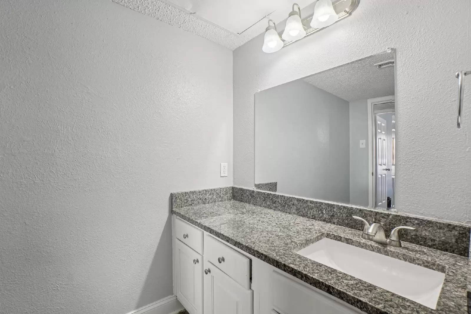 Property Image 83