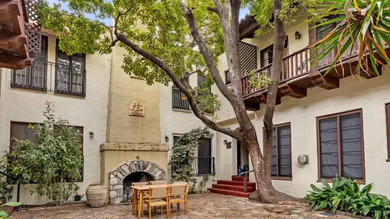 Property Image 4