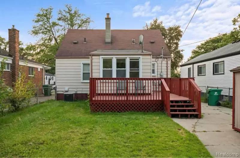 Property Image 4