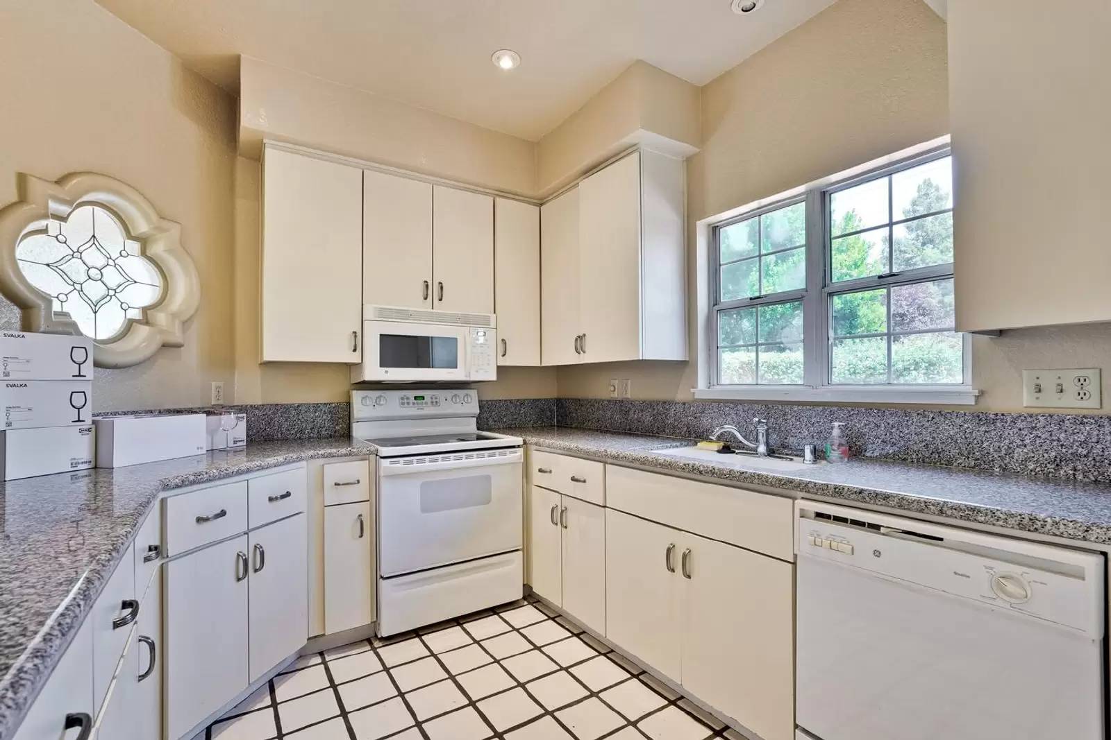 Property Image 86