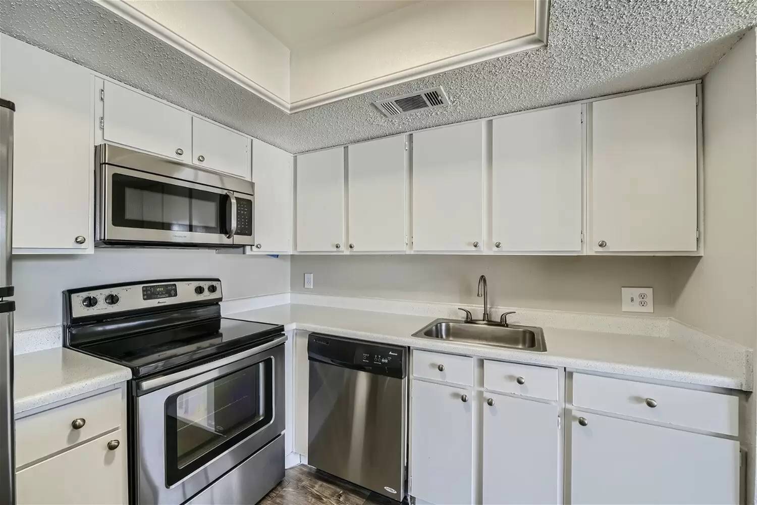 Property Image 112
