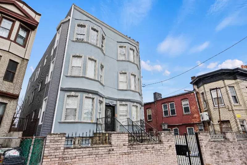 Property Image 4