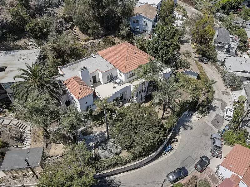 Property Image 1
