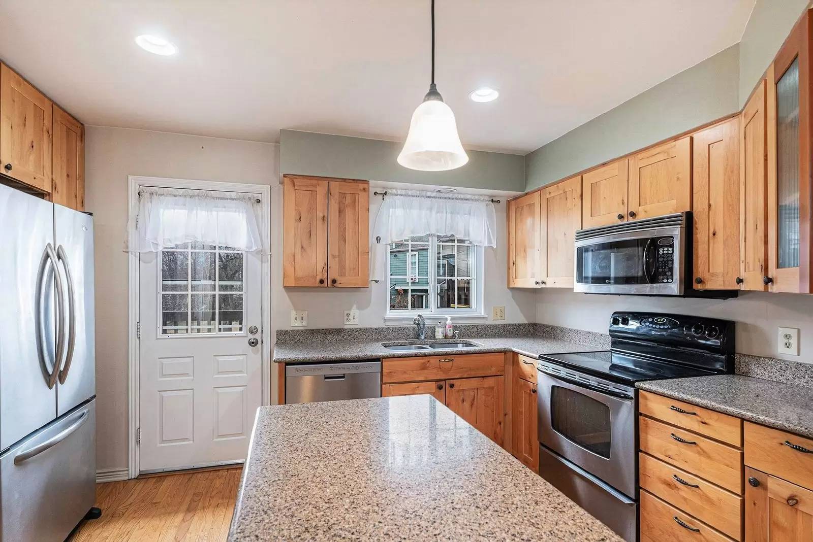 Property Image 6