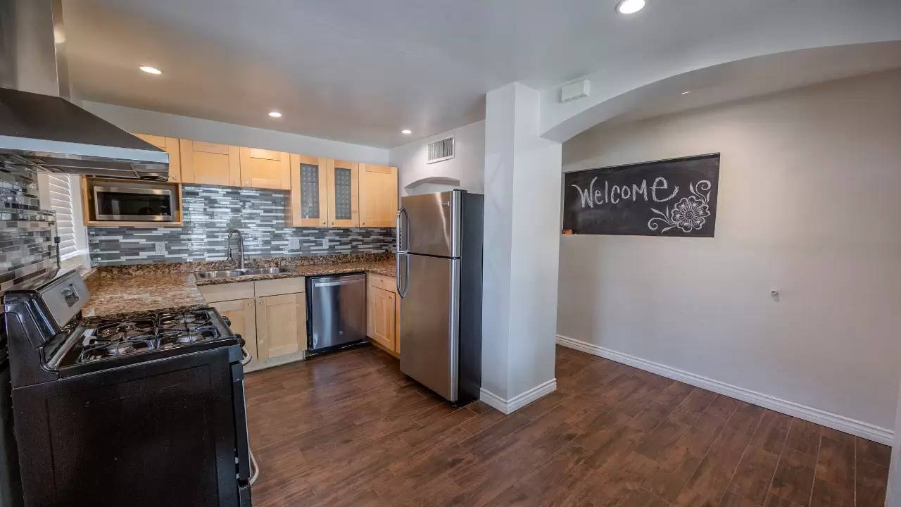 Property Image 8