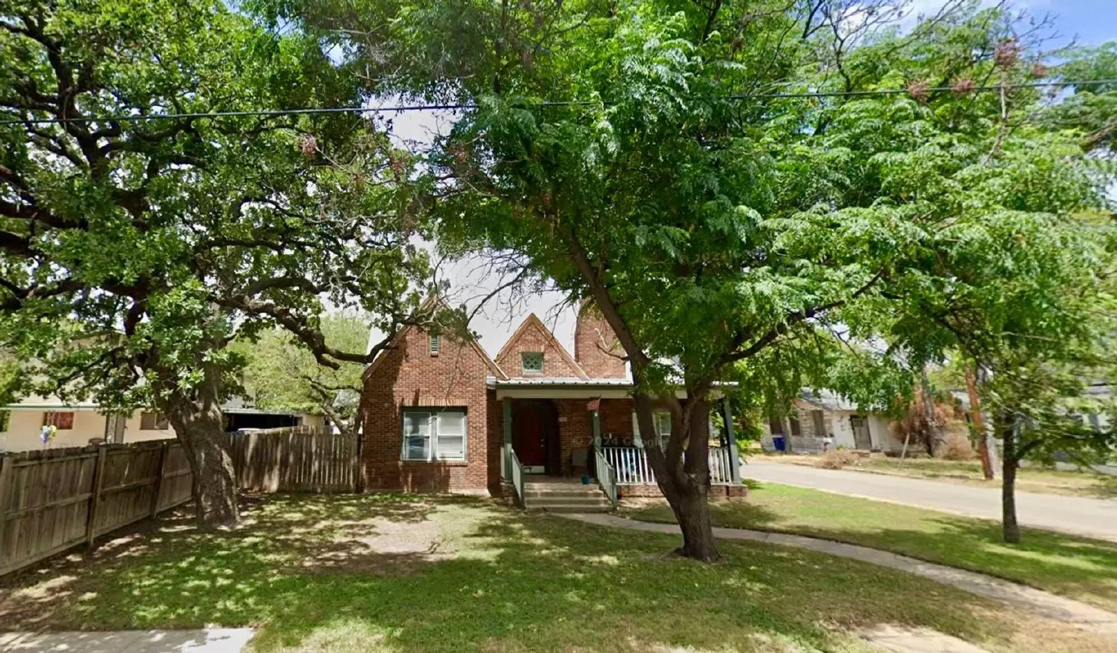 Property Image 4