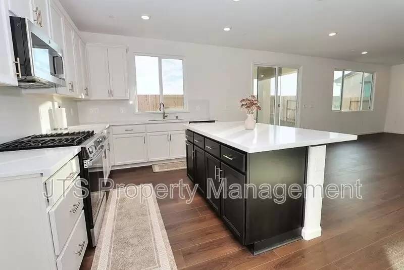 Property Image 72