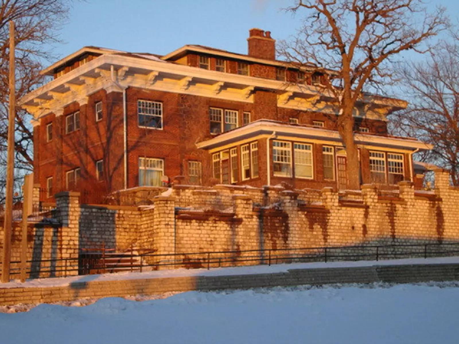 Property Image 1