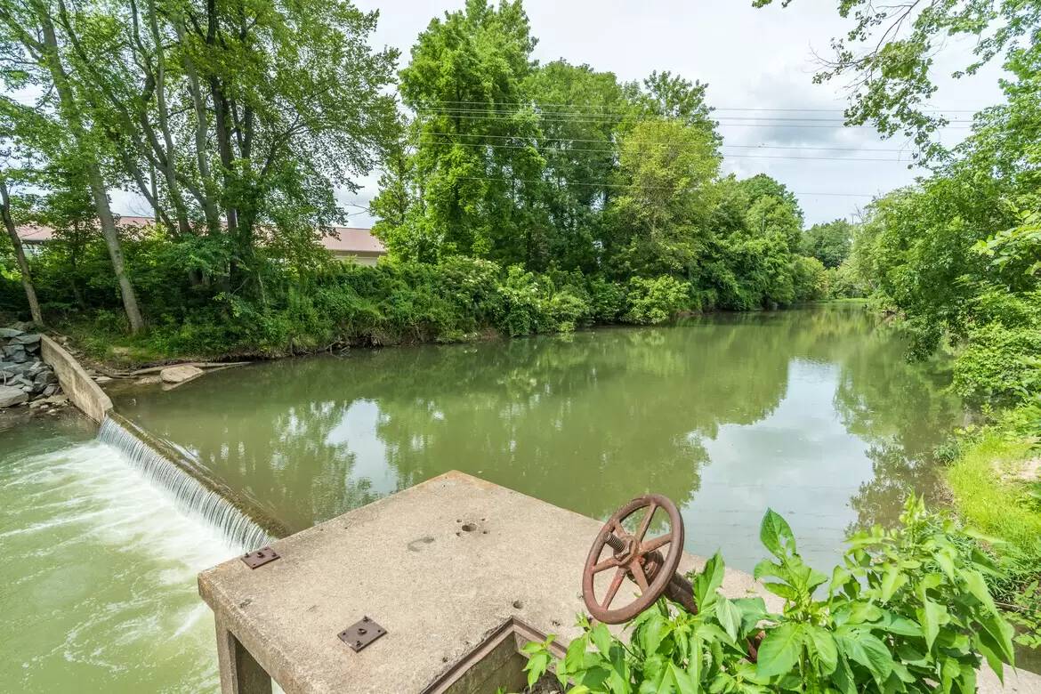 Property Image 37