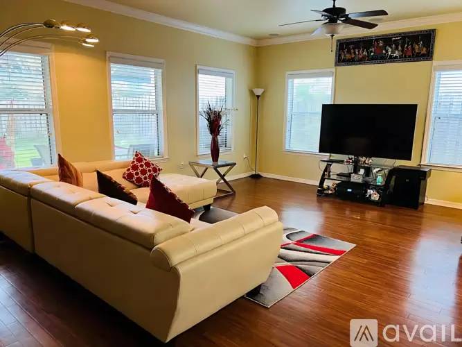 Property Image 6