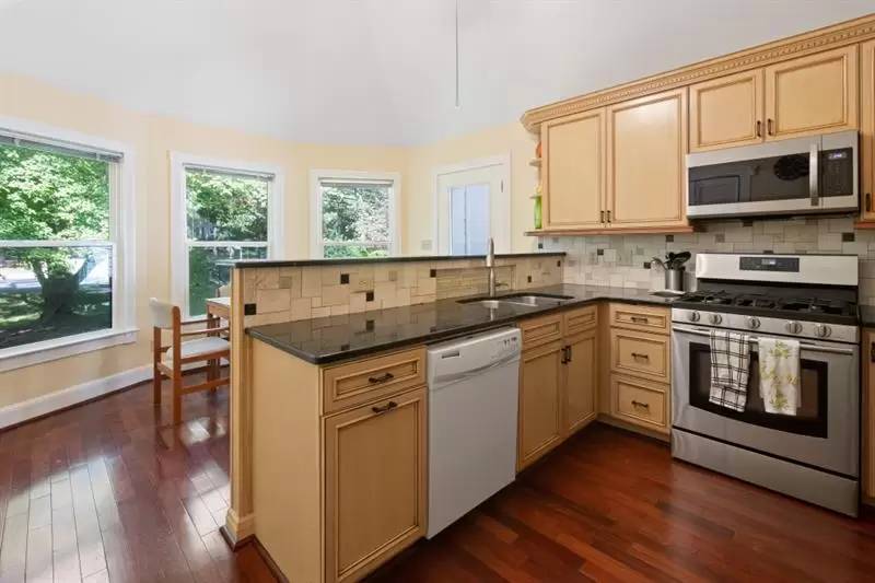 Property Image 9