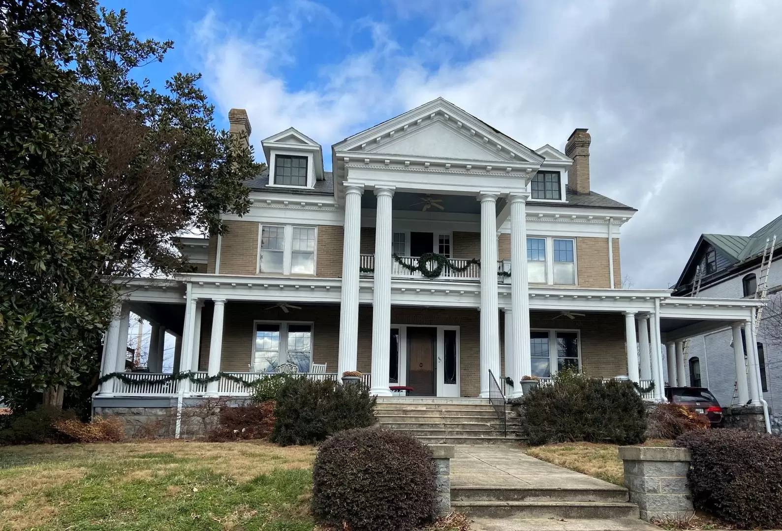 Property Image 1