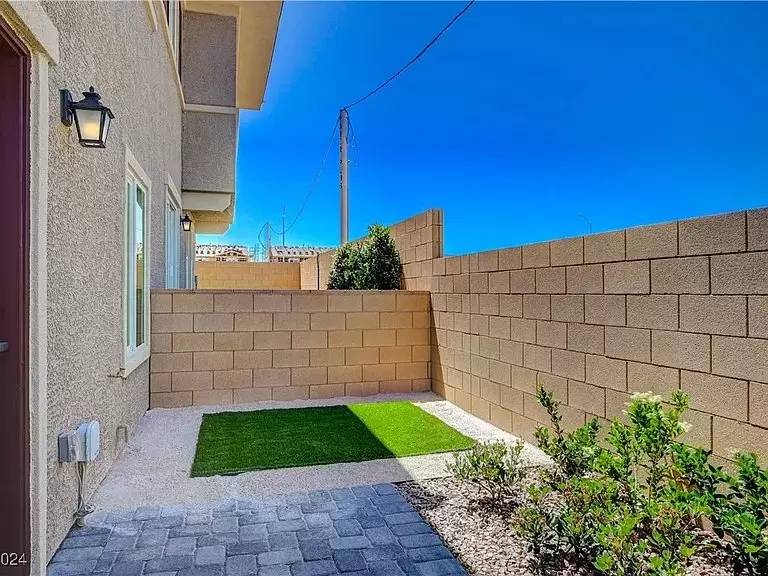 Property Image 43