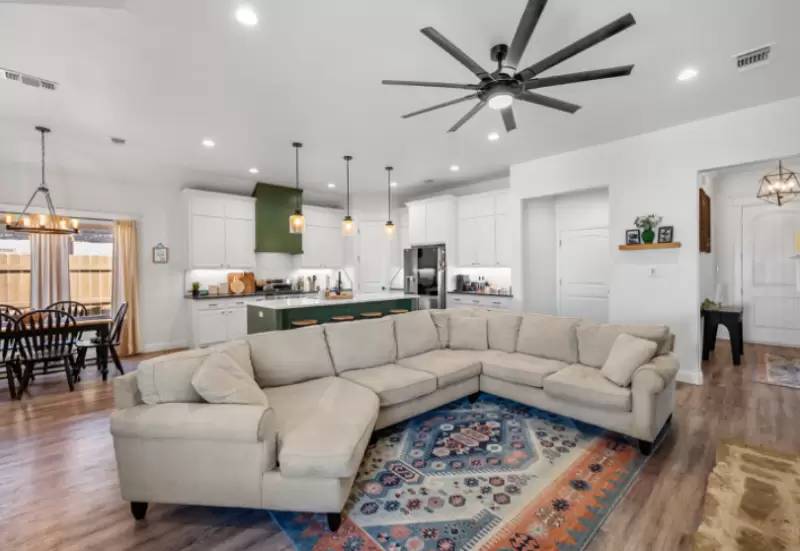 Property Image 7