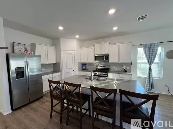 Property Image 6