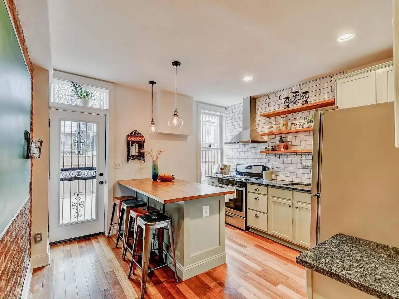 Property Image 6