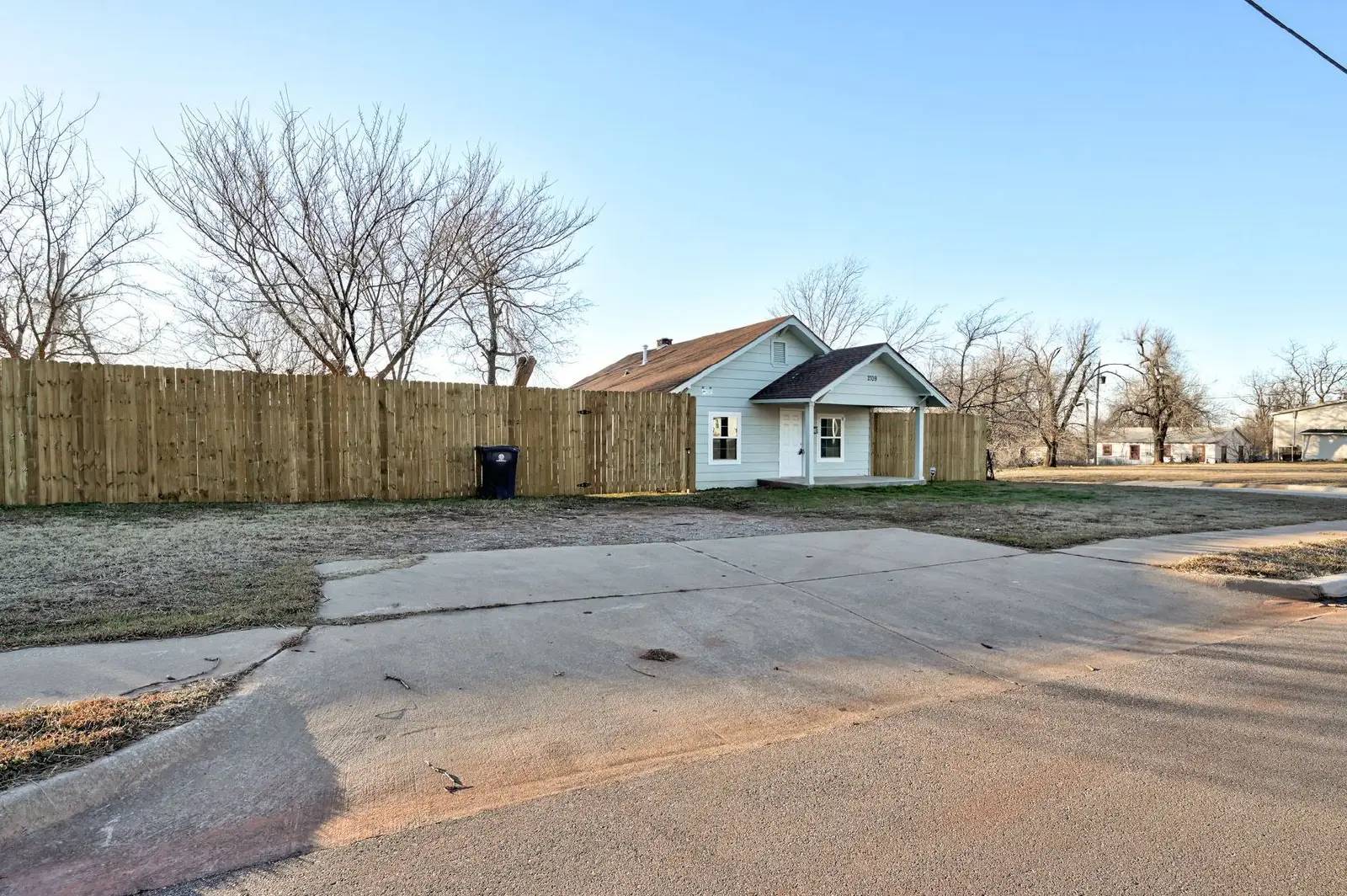 Property Image 4