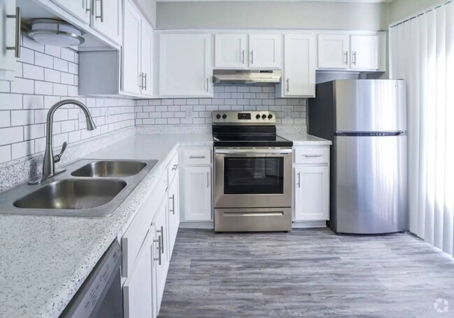 Property Image 136