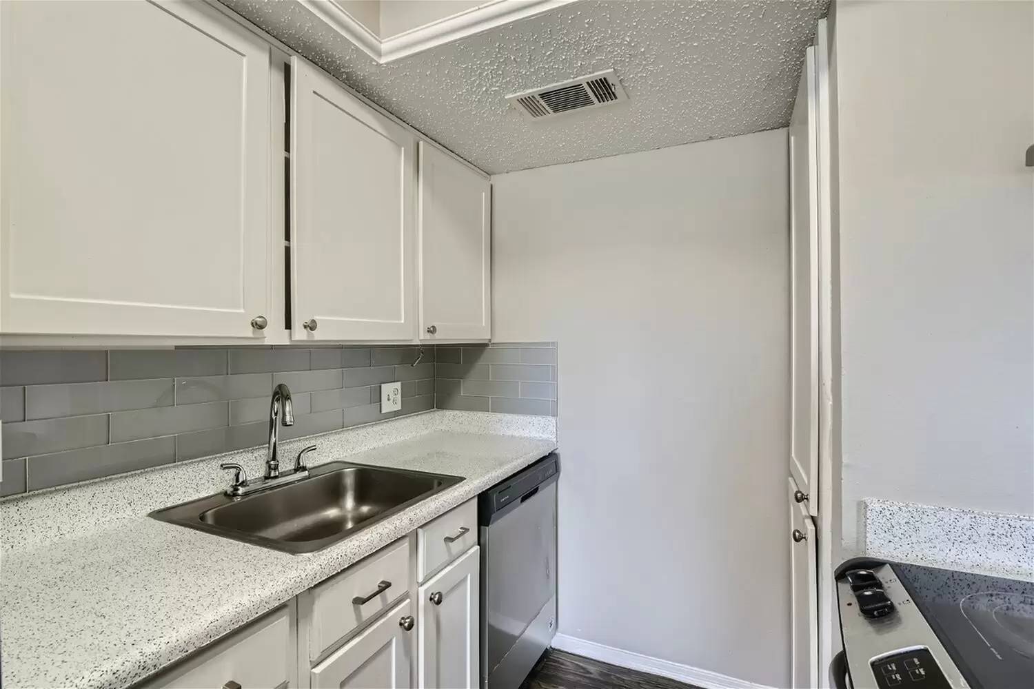 Property Image 144