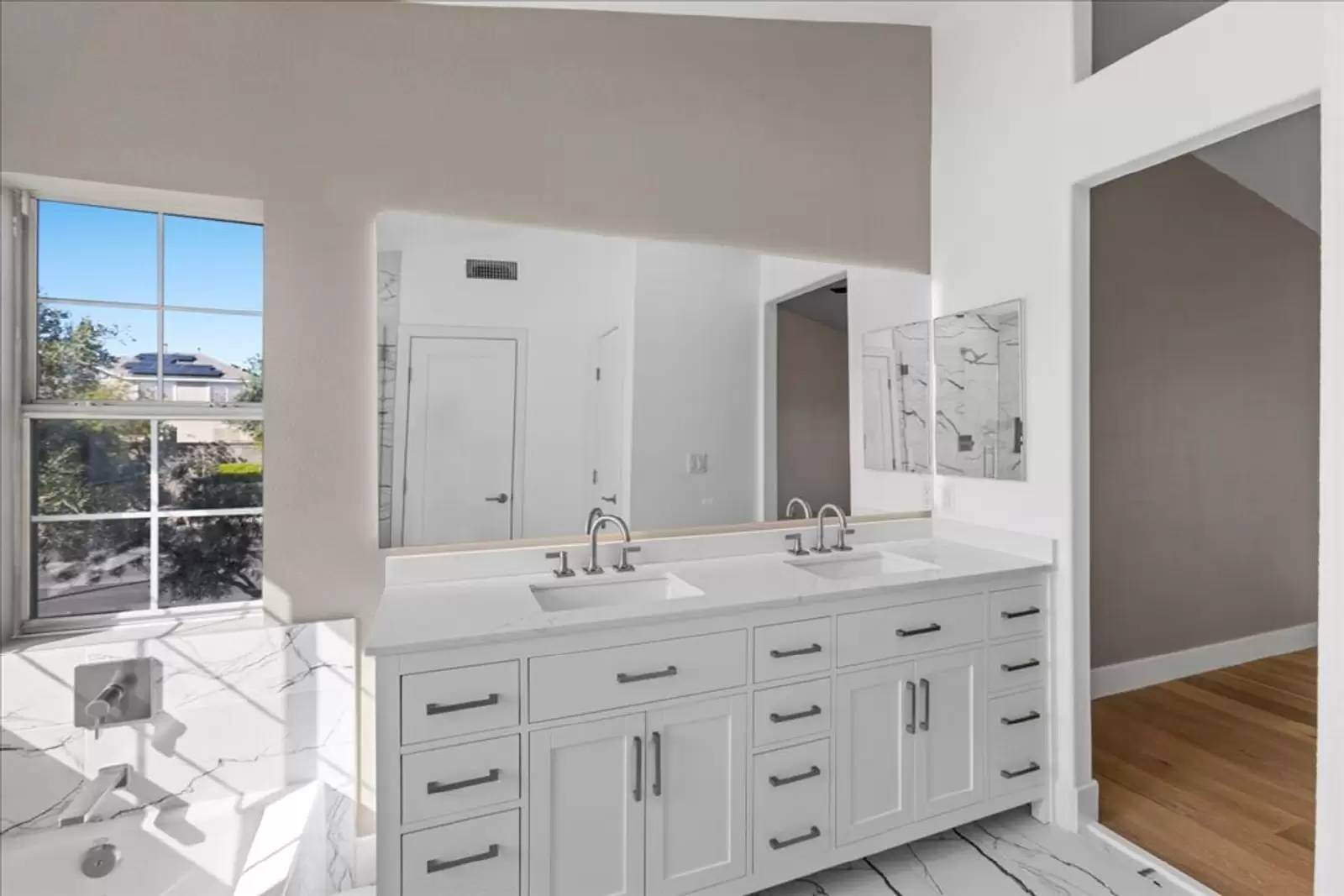Property Image 84