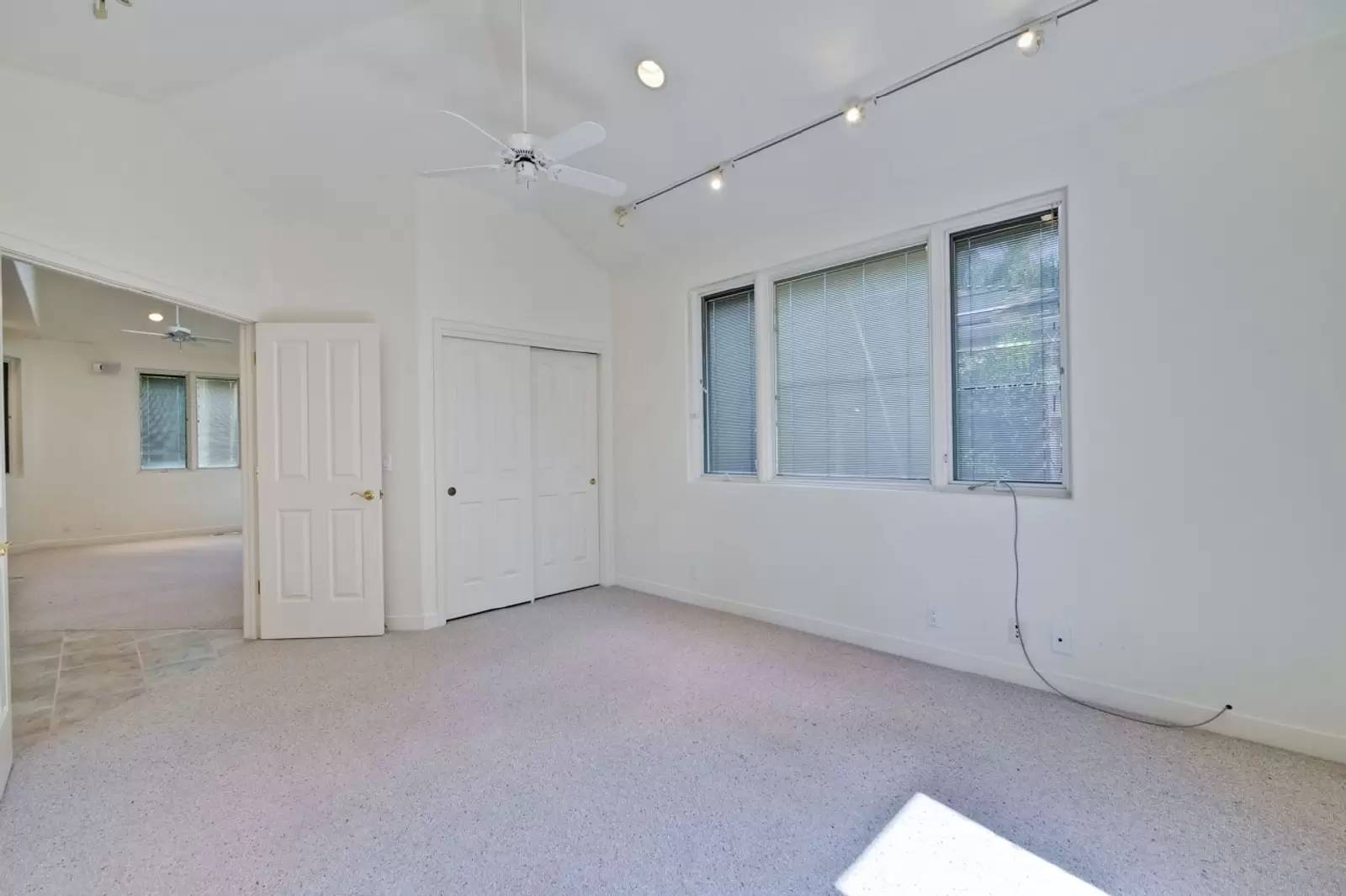 Property Image 112