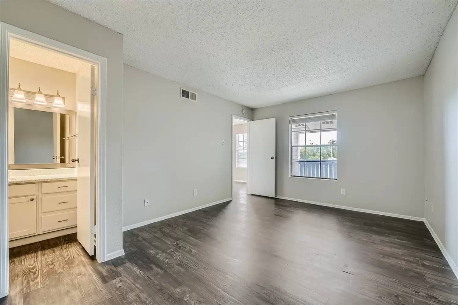 Property Image 146