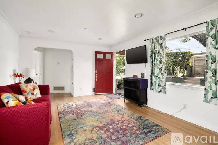 Property Image 4