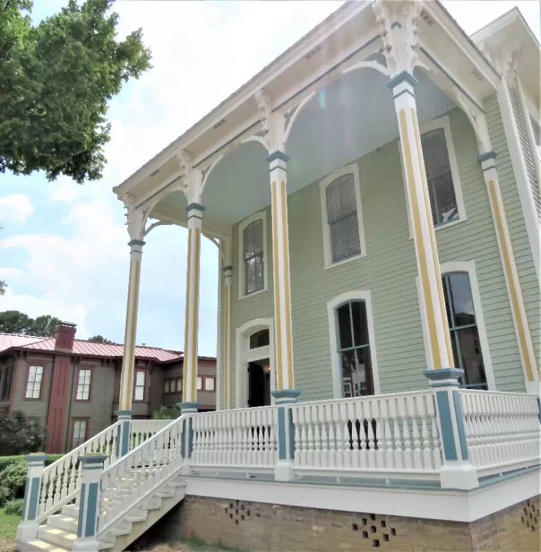 Property Image 1