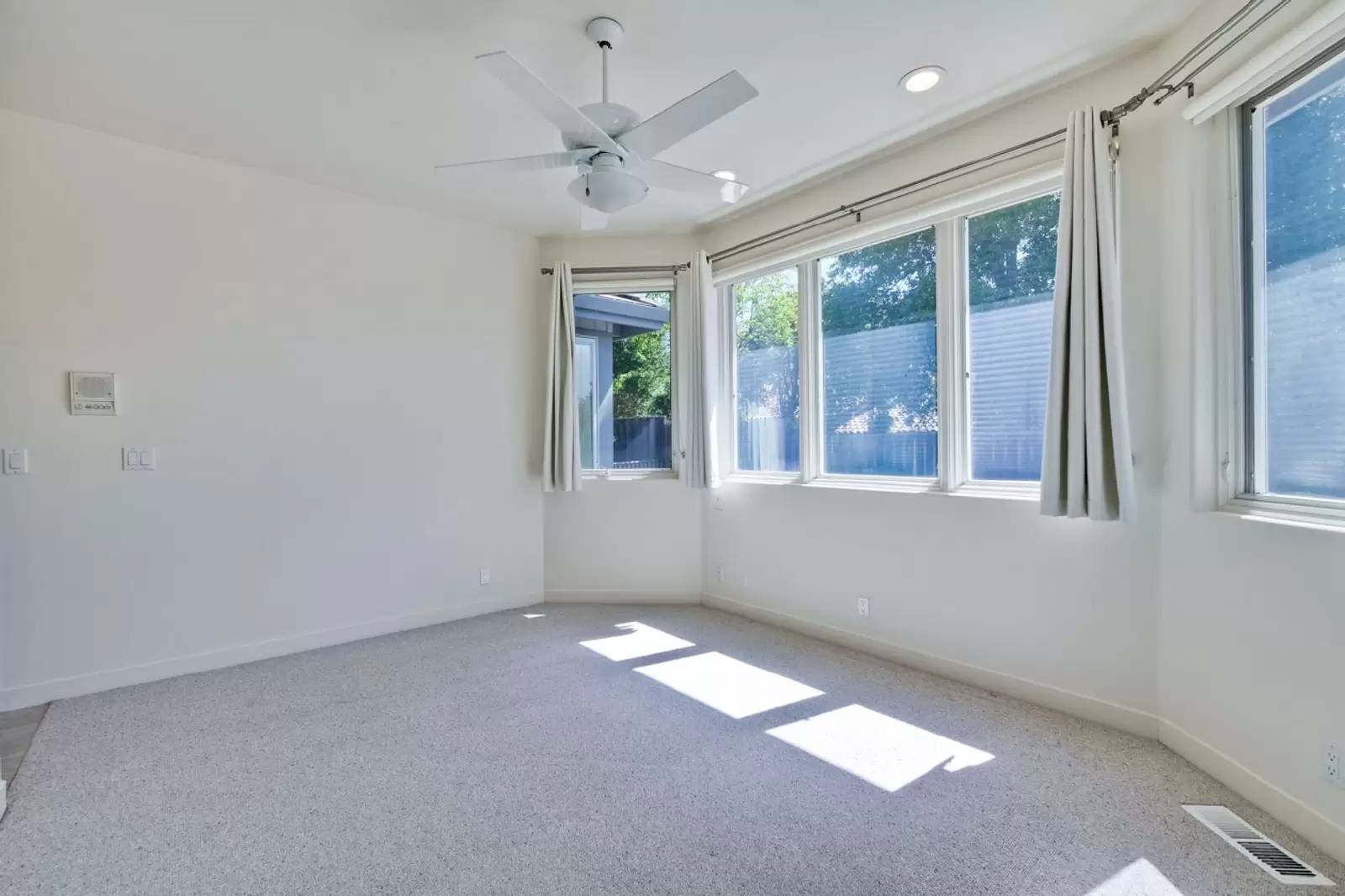 Property Image 104