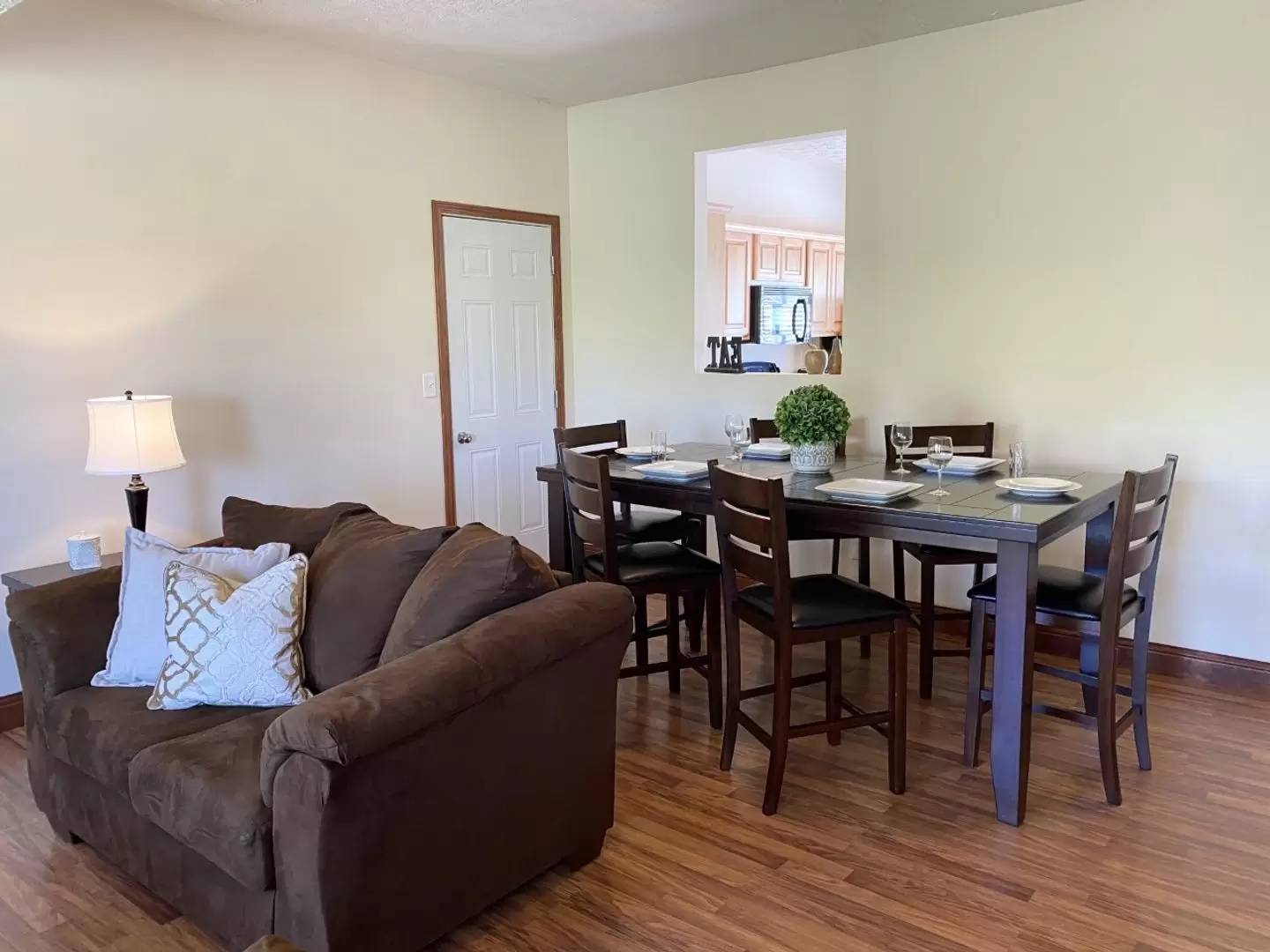 Property Image 100