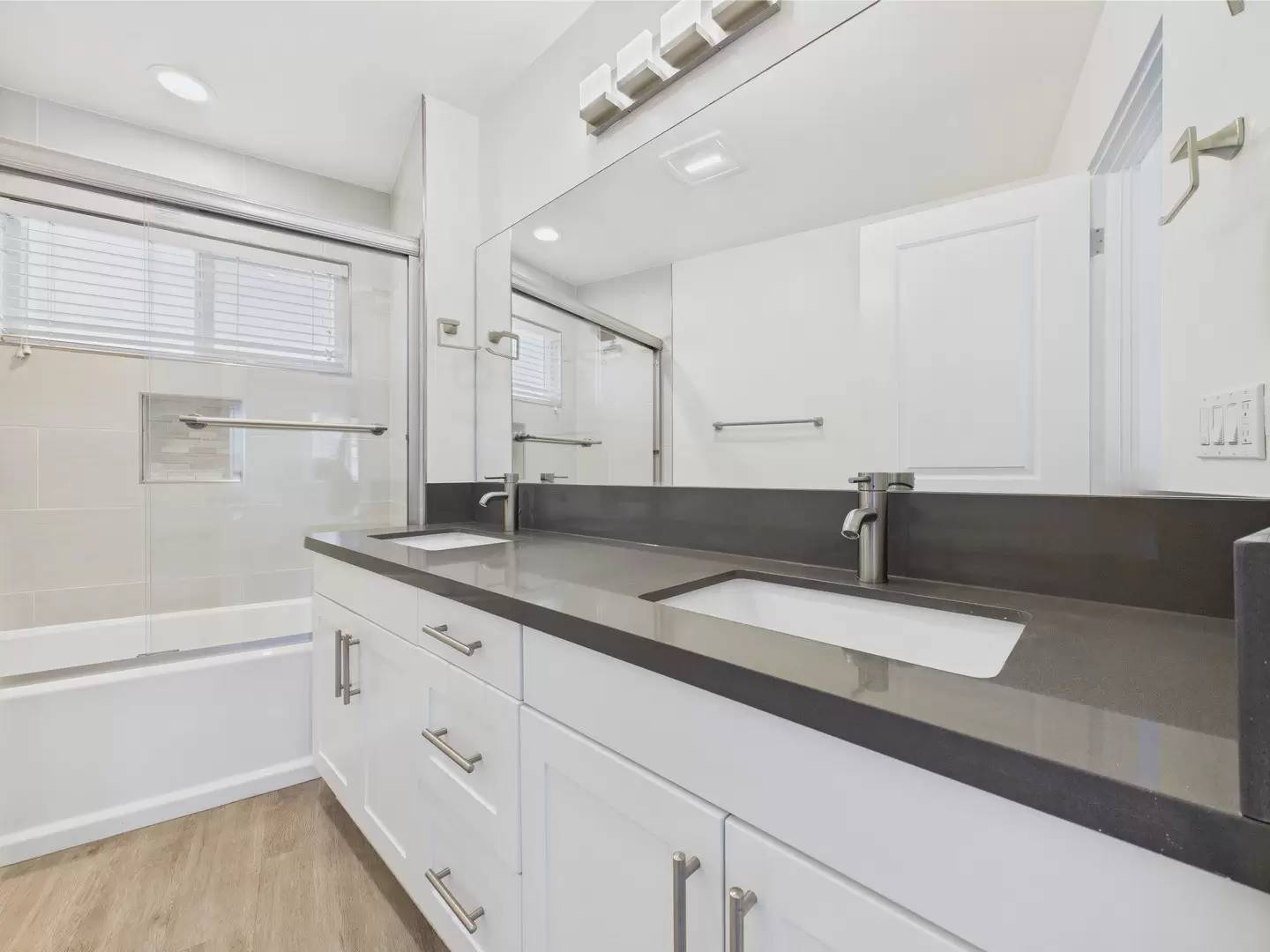 Property Image 153
