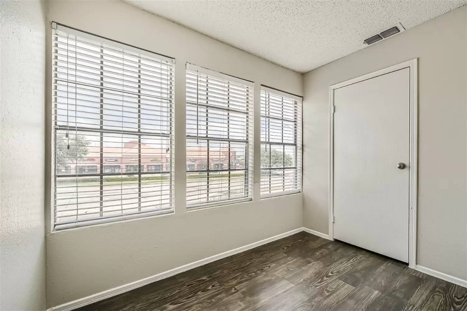 Property Image 105