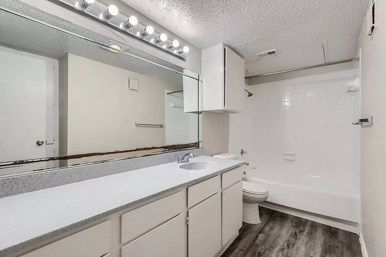Property Image 90