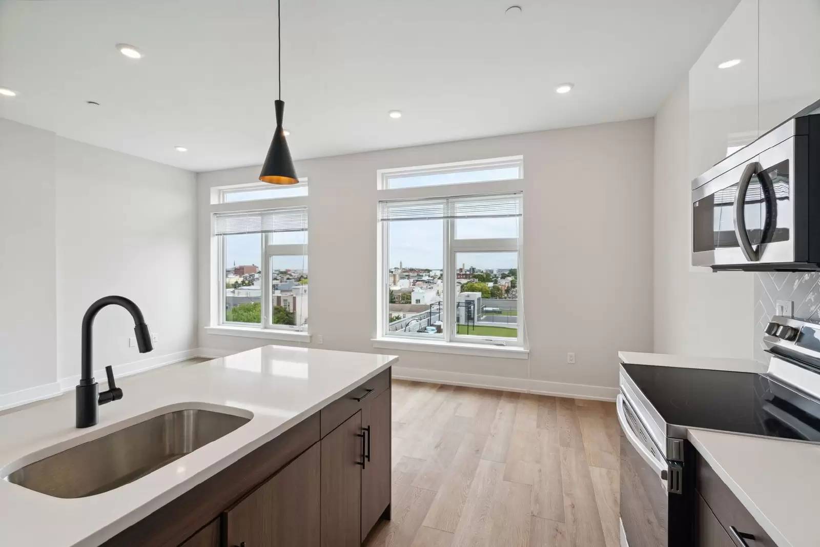 Property Image 100
