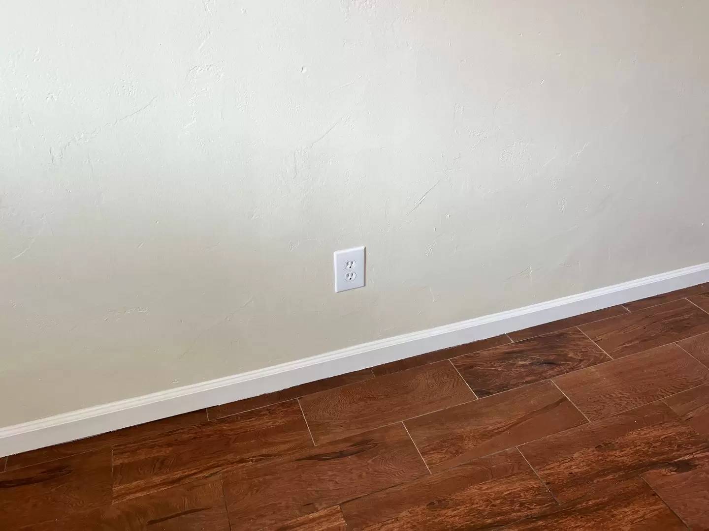 Property Image 100