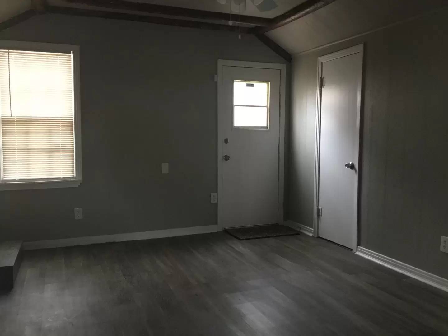 Property Image 100