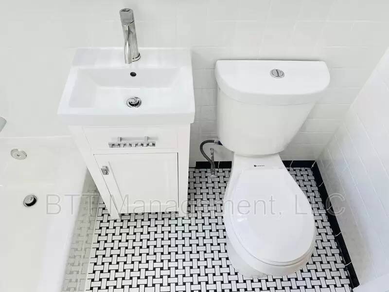 Property Image 100