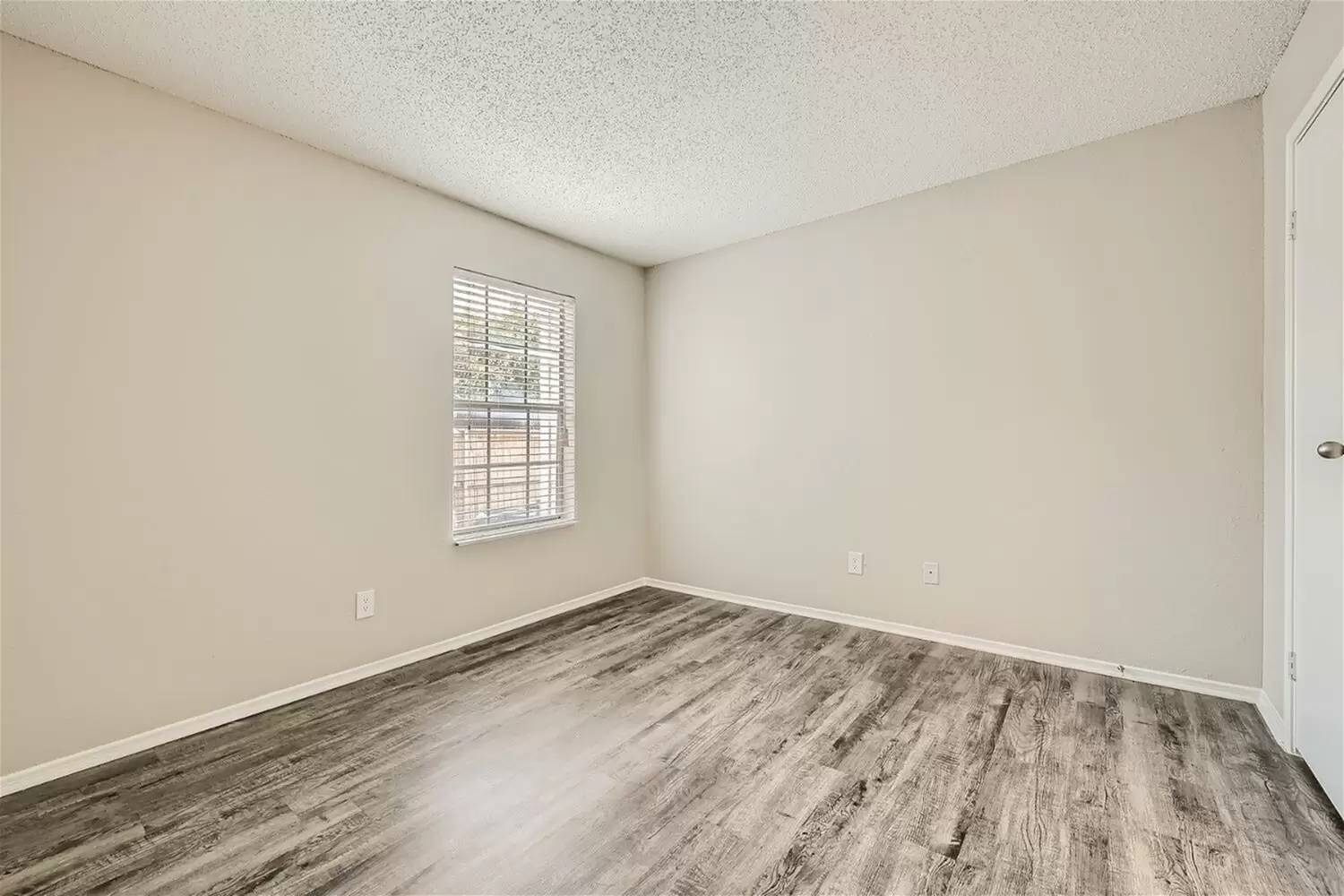 Property Image 93