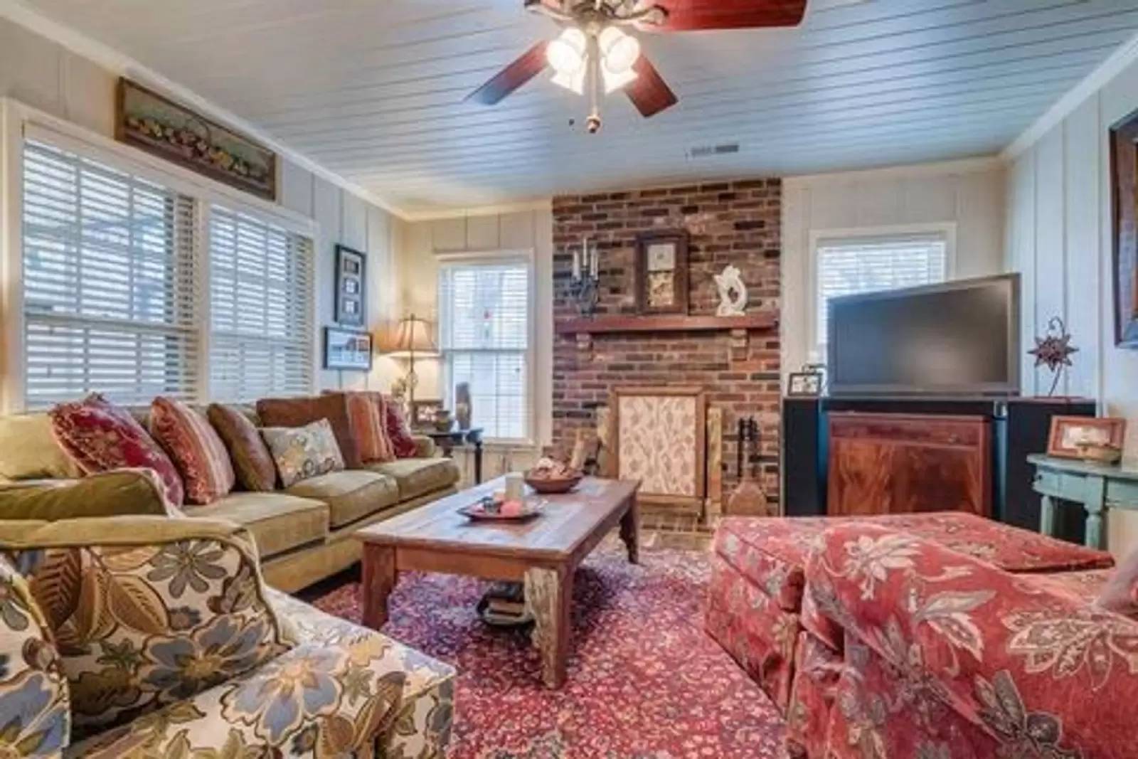 Property Image 4
