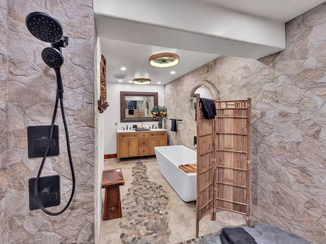 Property Image 104