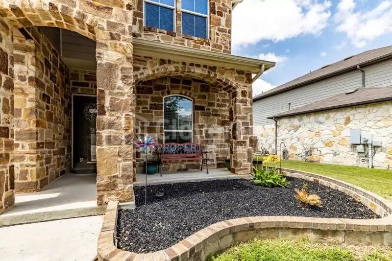 Property Image 4