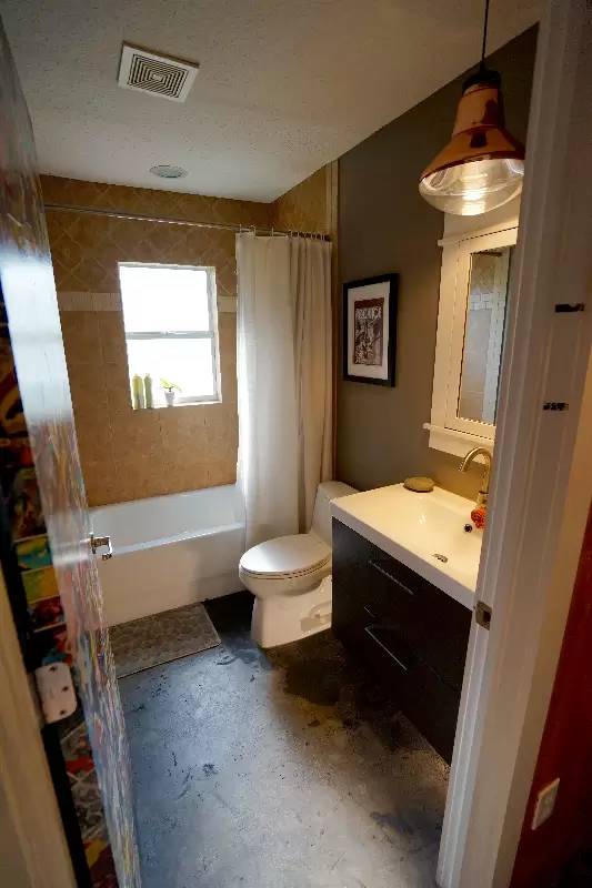 Property Image 6