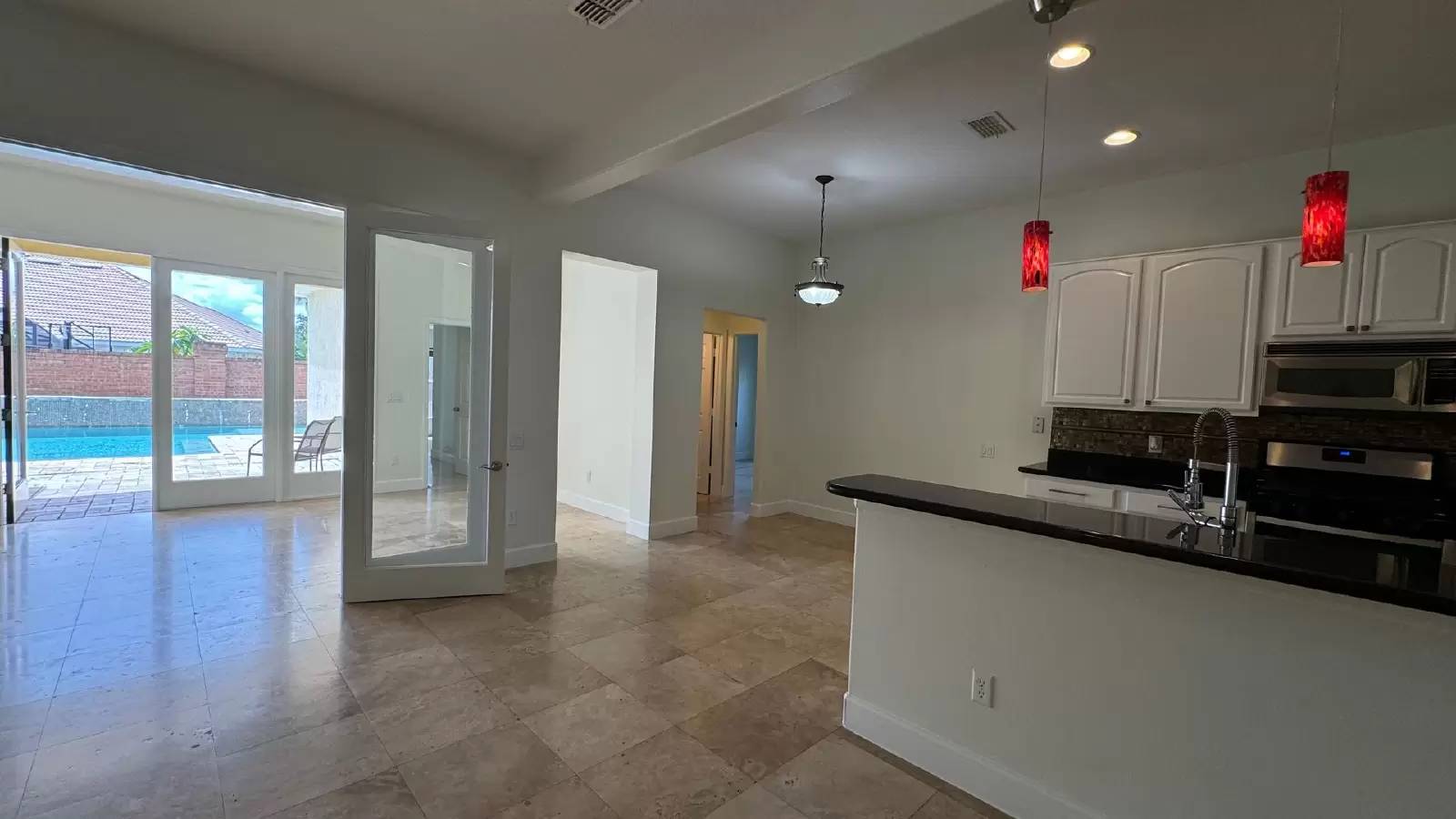 Property Image 100