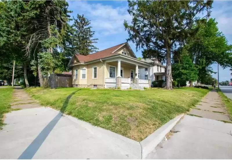 Property Image 1
