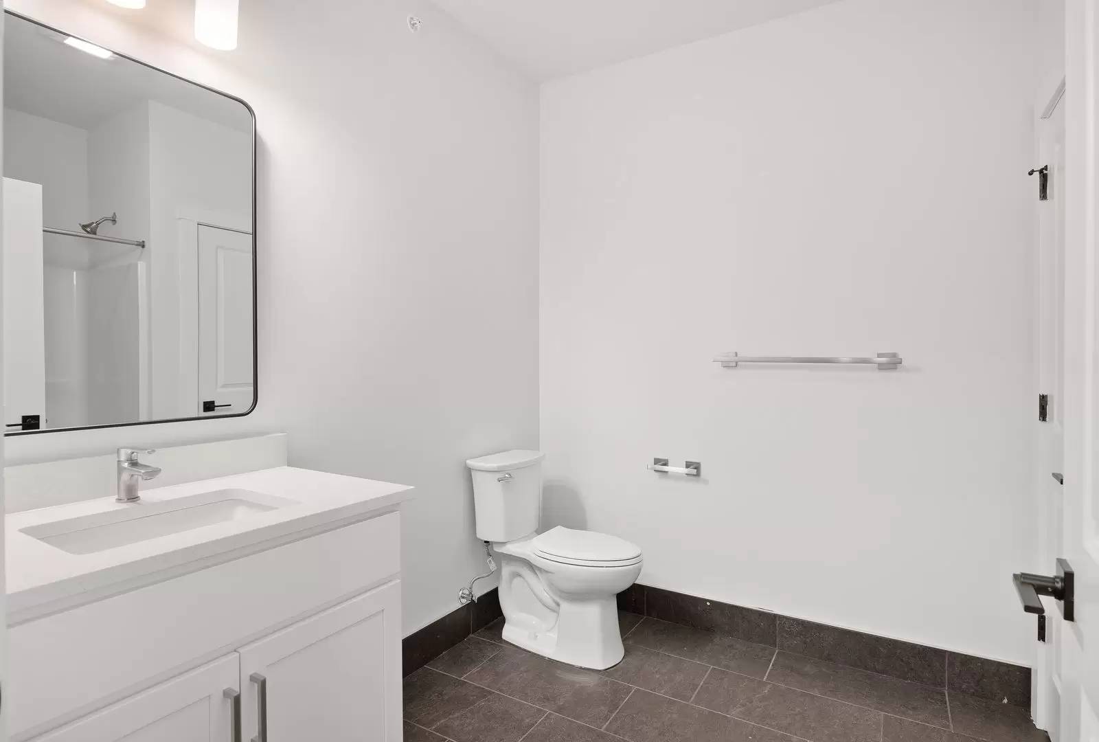 Property Image 100