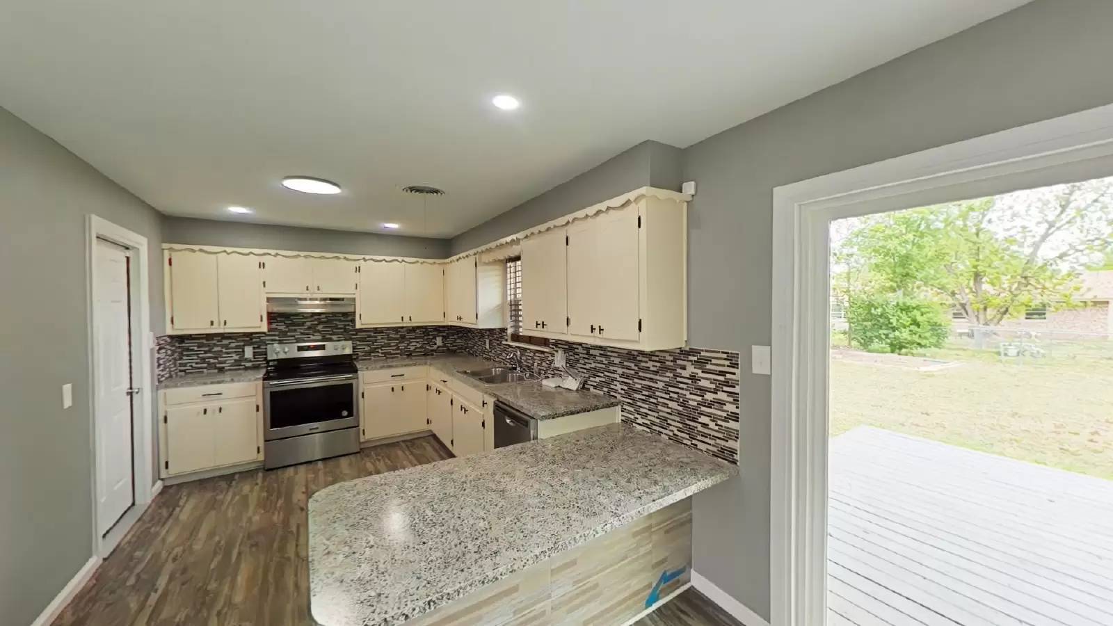 Property Image 8