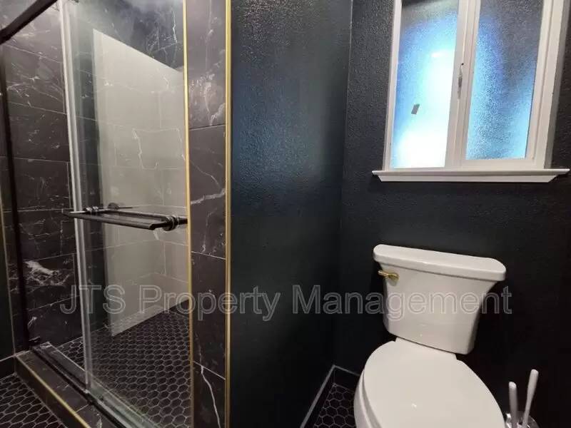 Property Image 79
